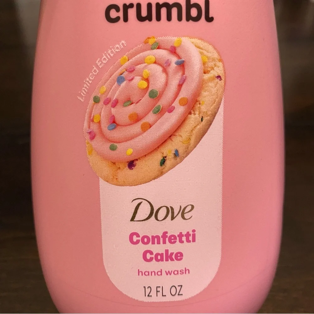 Dove x Crumbl — Confetti Cake Hand Wash Limited Edition‎